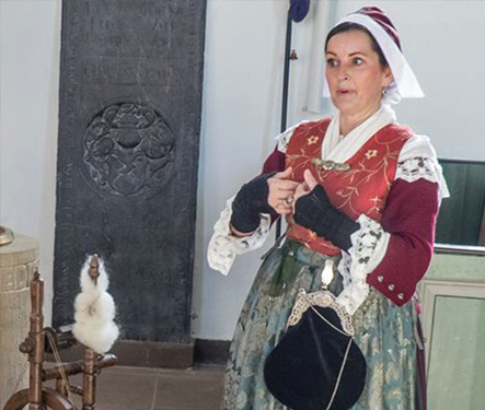 Foto der historischen Führung in Greetsiel